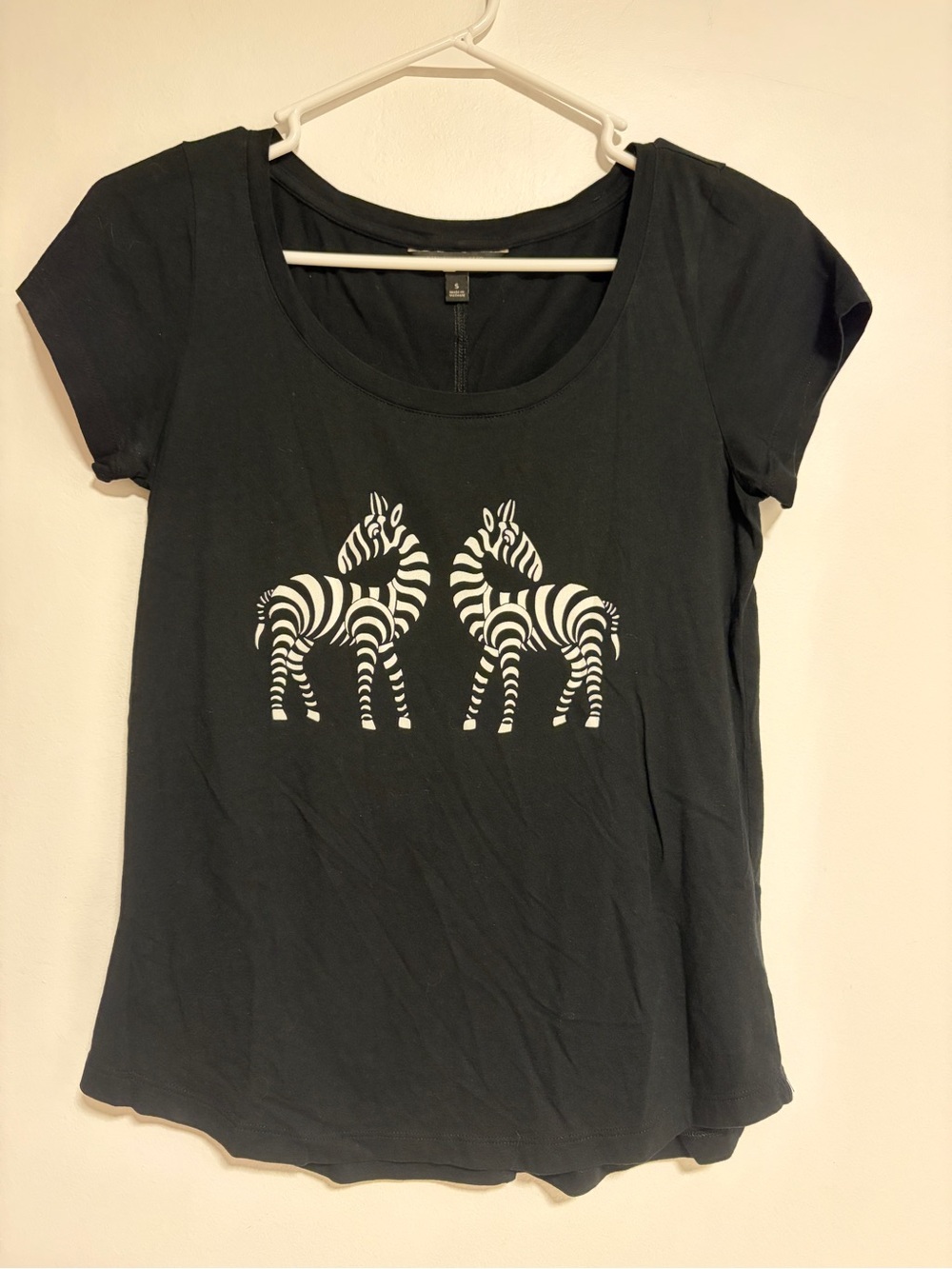 Banana Republic Zebra Graphic T-Shirt Black Short Sleeve Size S